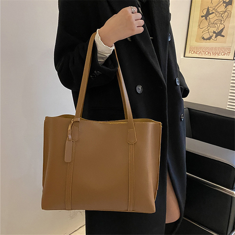 クラシックな黒のフェイクレザートートバッグ、大容量ハンドバッ - Leather Work Handbag のレビューと価格