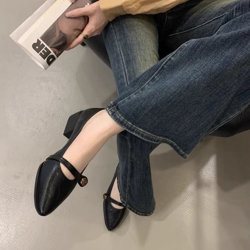 フランスのヴィンテージ風チャンキーヒールメリージェーンシュー - Leatherwork In French のレビューと価格