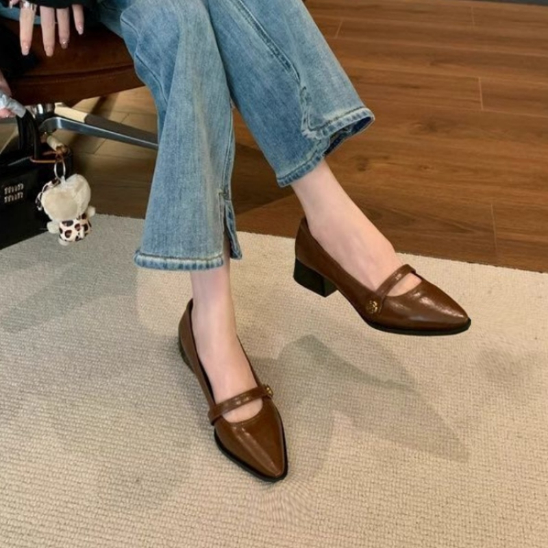 フランスのヴィンテージ風チャンキーヒールメリージェーンシュー - Leatherwork In French のレビューと価格