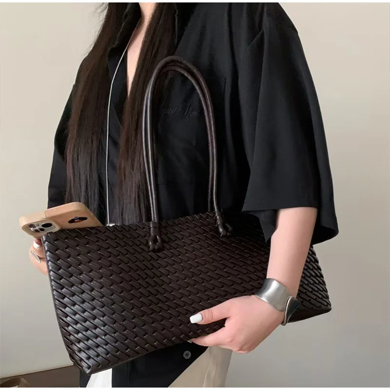 デザイナー高級PU織りトートバッグ、トップハンドル付き細長い - Leather Work Handbag のレビューと価格
