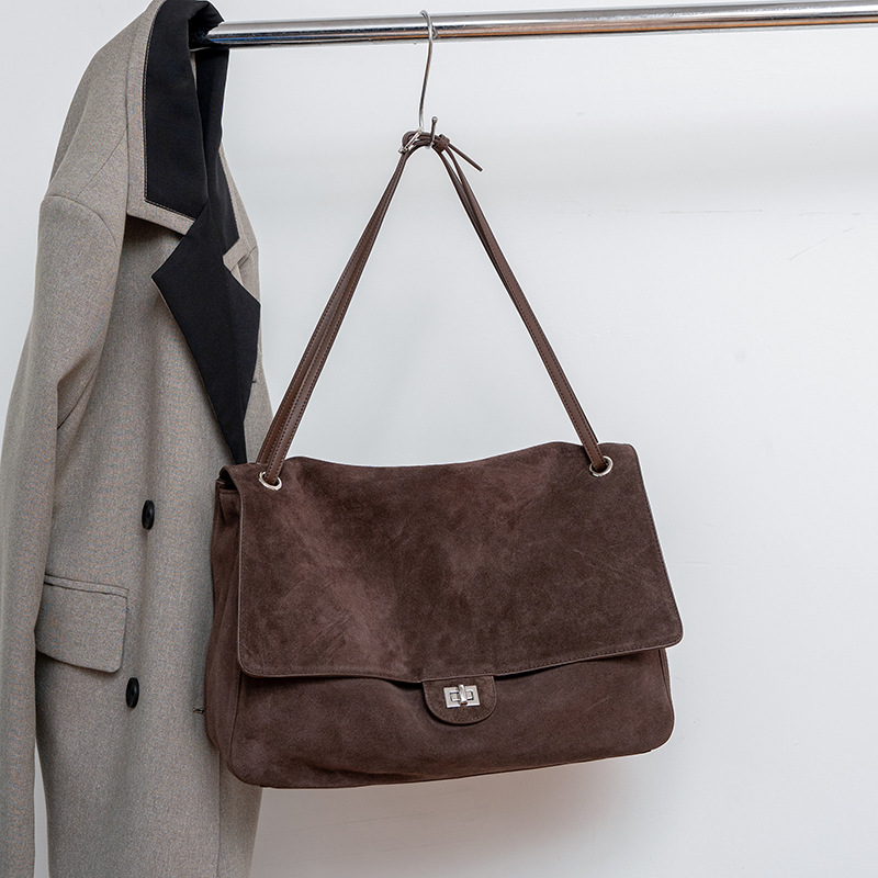 本物のスエードレザー製女性用アンダーアームショルダーバッグ、 - Leather Work Handbag のレビューと価格