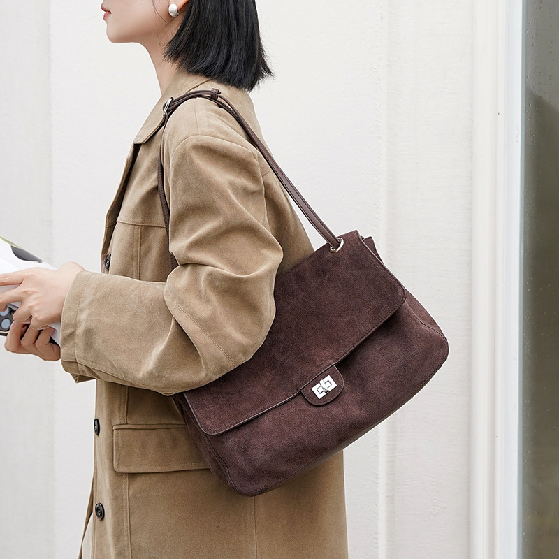 本物のスエードレザー製女性用アンダーアームショルダーバッグ、 - Leather Work Handbag のレビューと価格